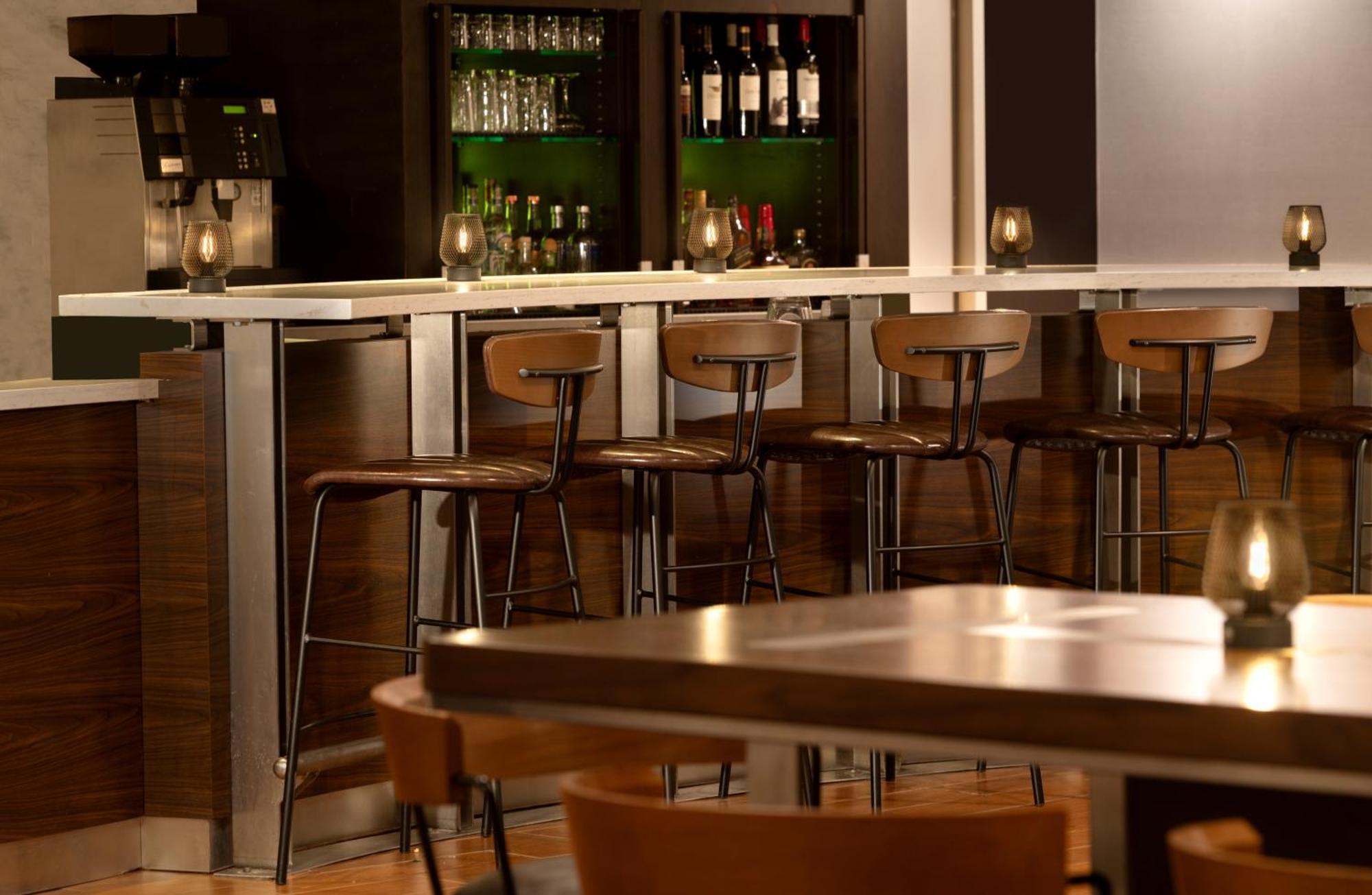 Courtyard By Marriott Providence Lincoln Hotel Buitenkant foto