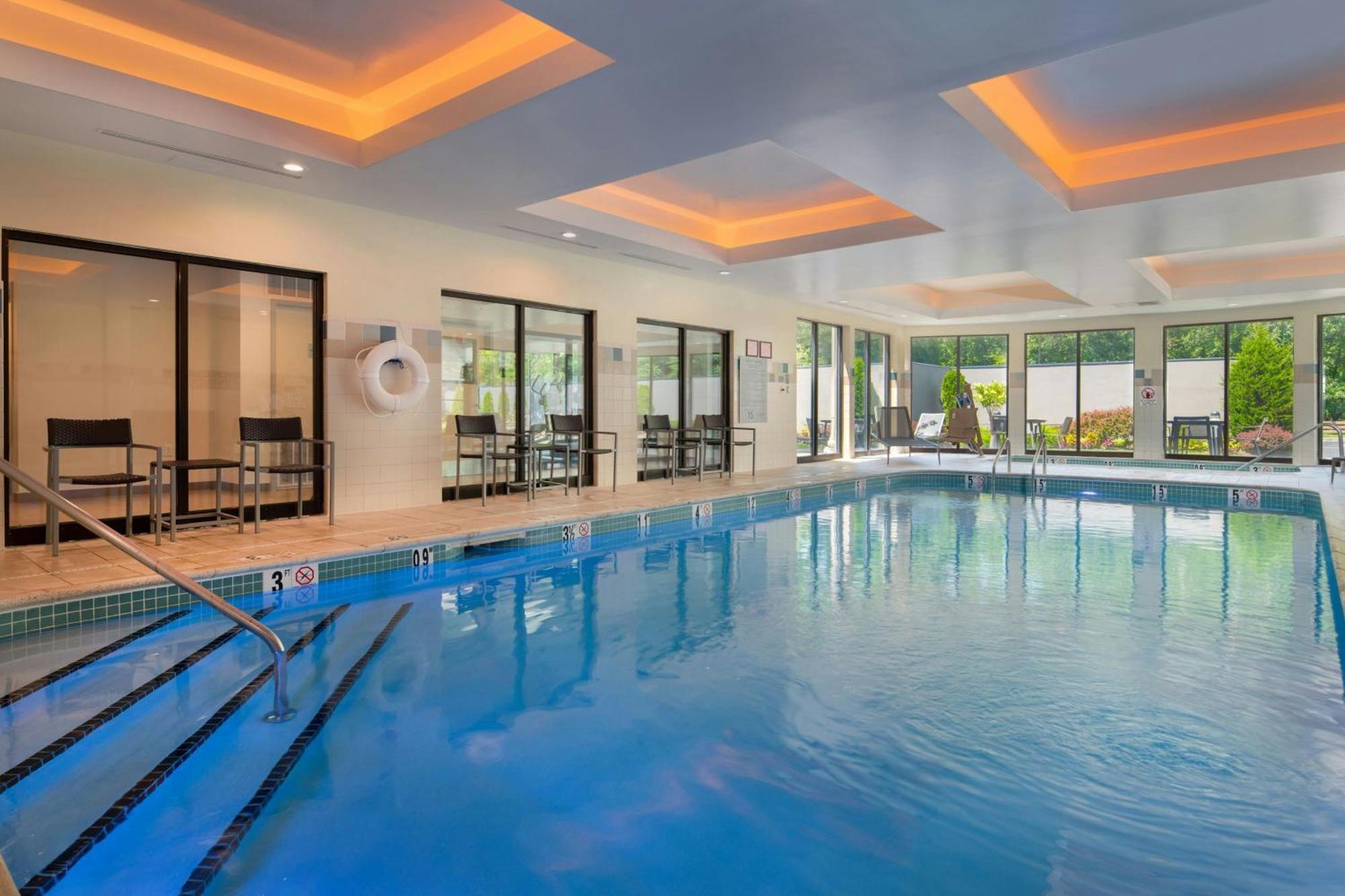 Courtyard By Marriott Providence Lincoln Hotel Buitenkant foto