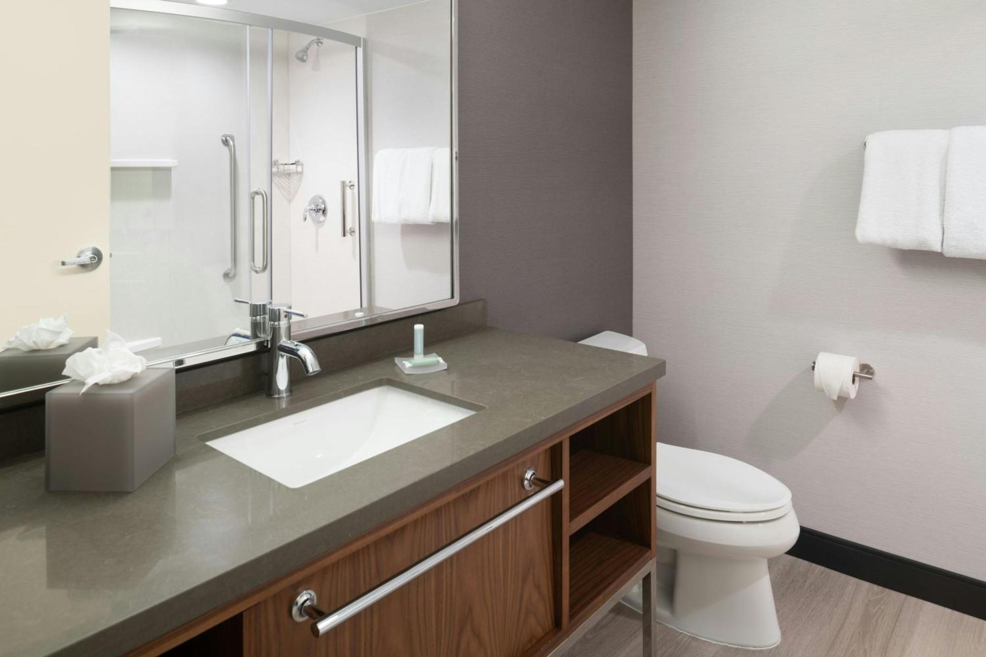Courtyard By Marriott Providence Lincoln Hotel Buitenkant foto