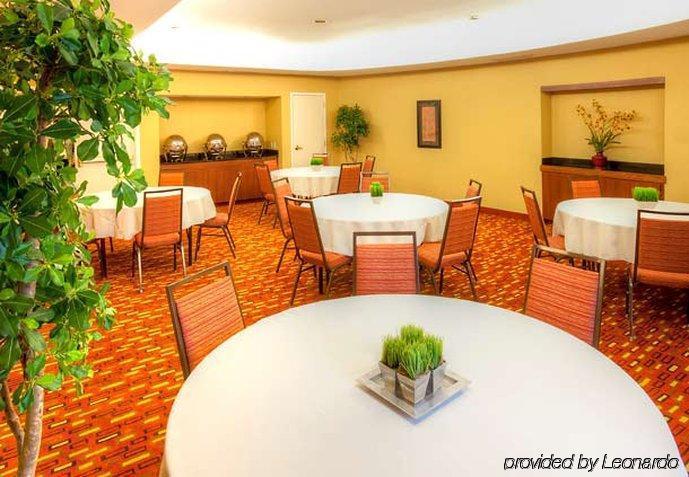 Courtyard By Marriott Providence Lincoln Hotel Buitenkant foto